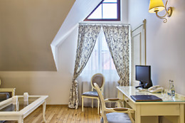 Villa Estera - Hotel & Restauracja