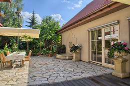 Villa Estera - Hotel & Restauracja