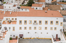 THE NOBLE HOUSE