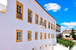 THE NOBLE HOUSE