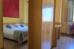 Sant' Ambroeus Mokinba Hotels