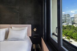 TRIBE Paris Batignolles