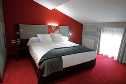 HOTEL COSTA ESMERALDA SUITES
