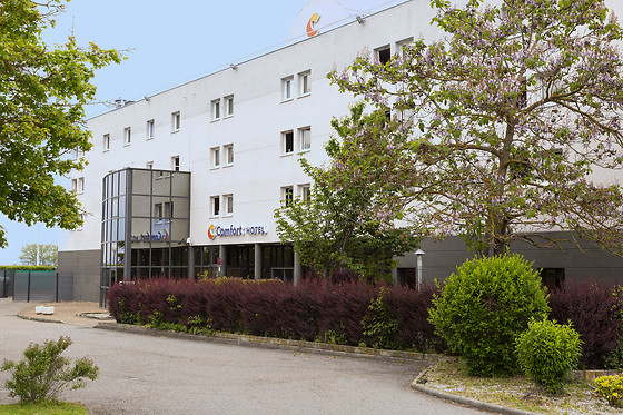 Comfort Hotel Aeroport Lyon St Exupery - photo 2
