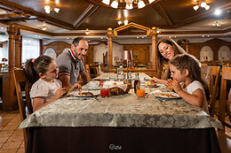 Family Hotel La Perla