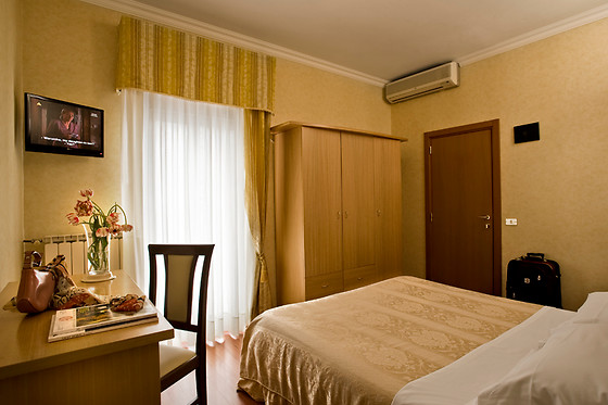 Hotel Siviglia - photo 4