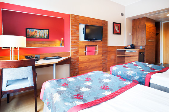 Hotel Haaga Central Park - photo 0