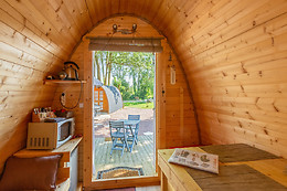 Le Petit Booth