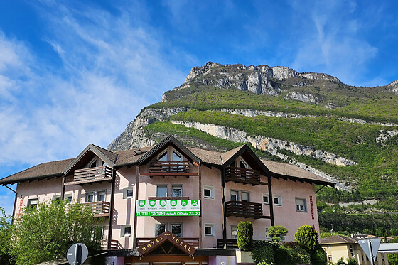 Hotel Ideal - photo 0