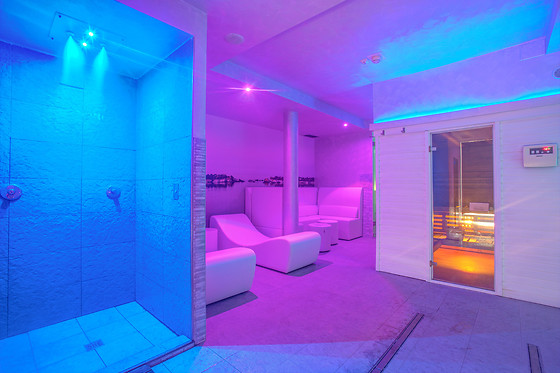 Ferretti Beach Hotel - photo 11