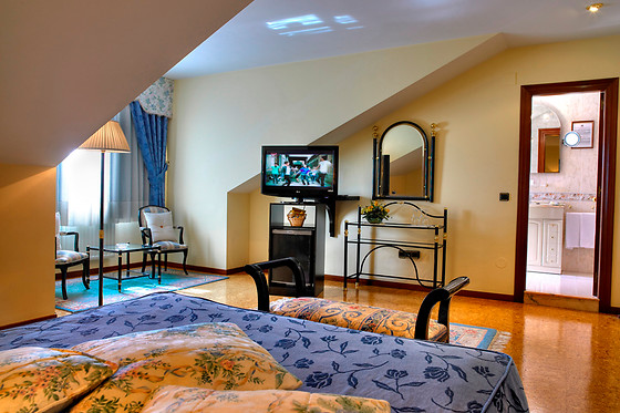 HOTEL EL CARMEN - photo 2
